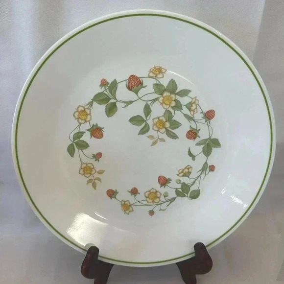 🍓Vintage Corelle Strawberry Sundae Dinnerware Set of 8 for 4 People🍓 - Picture 3 of 5